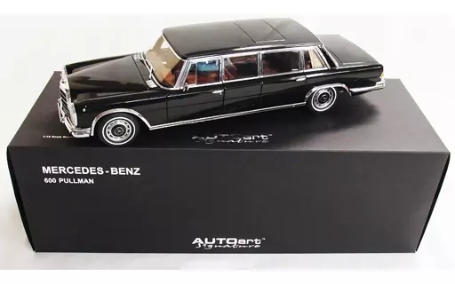 1/18 MERCEDES-BENZ 600 PULLMAN(ブラック) 「Signature」 [76197]