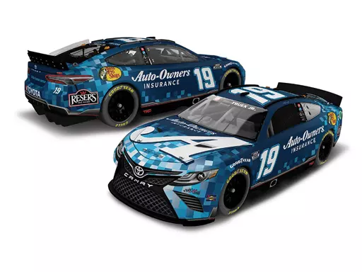 ミニカー　1/24 マーティン・トゥールークスJr. オートオーナーズ・インシュアランス TOYOTA カムリ NASCAR 2022 ネクストジェネレーション #19 「カラークロームシリーズ」 [C192223AOIMTCL]