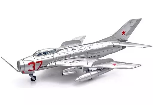 ミニカー　1/72 MiG-19S Farmer Soviet Air Force. Red 37 [14642PC]