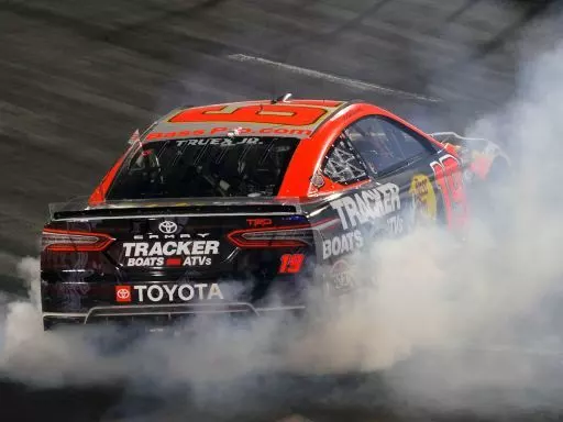 ミニカー　1/24 ”マーティン・トゥールークス Jr.” バスプロショップ TOYOTA カムリ NASCAR 2023 BUSH LIGHT CLASH AT THE COLISEUM ウィナー #19 「フードオープンシリーズ」 [W192323BPSMTBC]