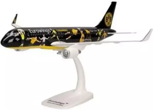 ミニカー　1/100 A320 ユーロウイングス “BVB Fanairbus” D-AEWM スナップフィットモデル [HE613934]