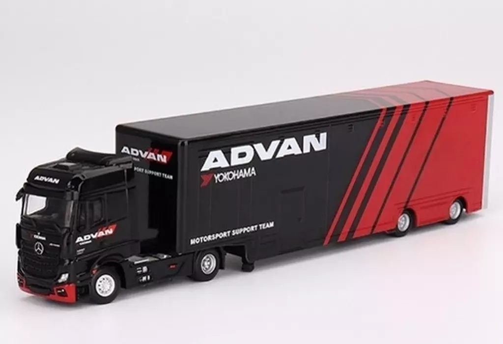 ミニカー　1/64 メルセデス ベンツ アクターズ w/ レーシングトランスポーター “ADVAN”(右ハンドル) 「ミニGTシリーズ」 [MGT00741-R]