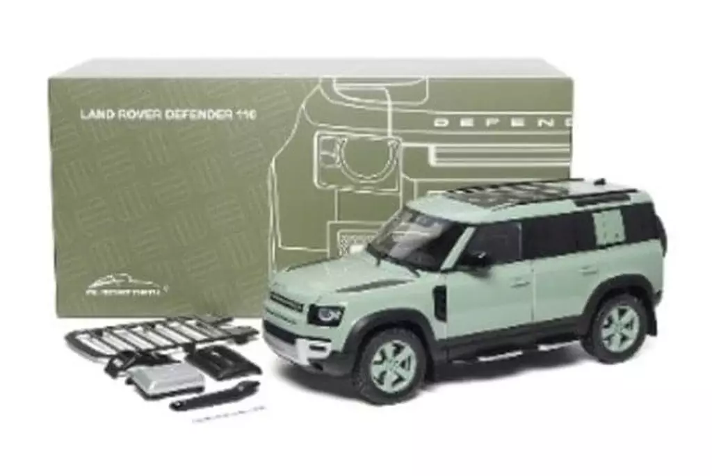ミニカー　1/18 Land Rover Defender 110 - 2023 - 75th Limited Edition [810811]