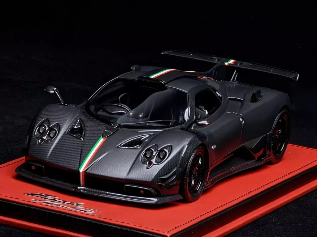 ミニカー　1/18 Pagani ゾンダ アブソリュートEVO [PE81401]