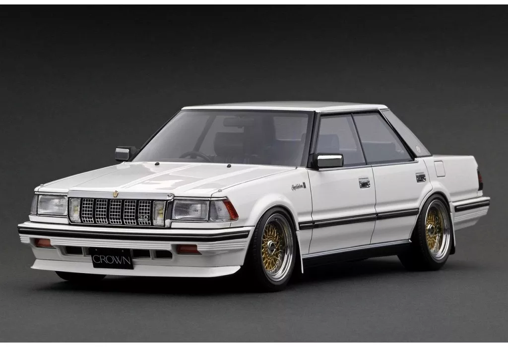 1/18 Toyota Crown 3.0 Royal Saloon G (120)(ホワイト) [IG3824]