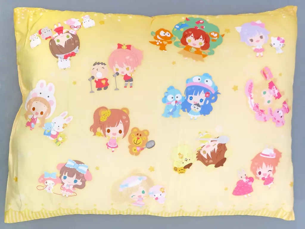 C.集合 ビッグクッション 「アイドルマスター シンデレラガールズ×サンリオキャラクターズ」