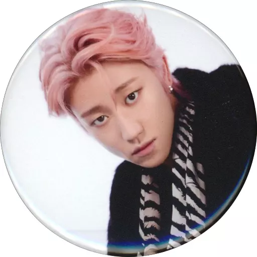 SEVENTEEN ジュン 缶バッジ　DREAM POPUP 白 SEVENTEEN ジュン 2020ポップアップ 缶バッジ 2個セット｜Yahoo!フリマ