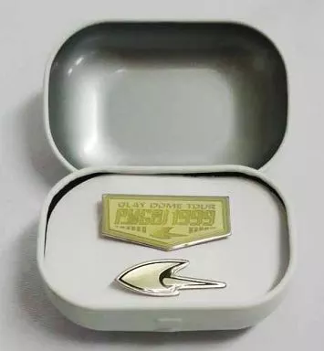駿河屋 -<中古>GLAY ピンバッジセット(缶ケース付き) 「GLAY DOME TOUR