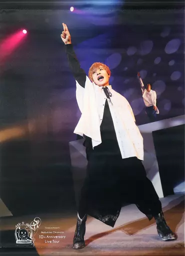 岡本信彦 B3ライブフォト 「Nobuhiko Okamoto 10th Anniversary Live Tour 『ノブジュー』 開催記念ラッフル(くじ)」 2等景品_image