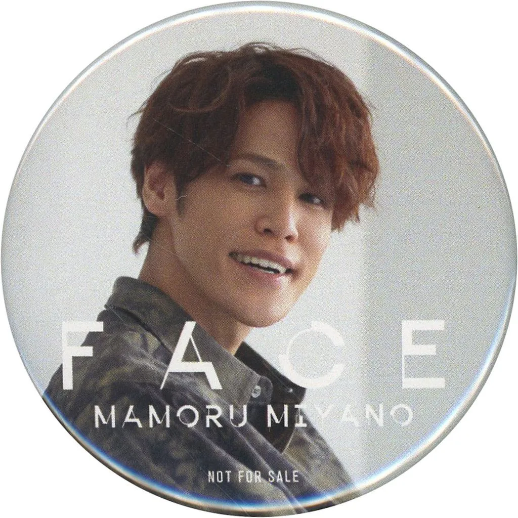 宮野真守 缶バッジ 駿河屋 -<中古>宮野真守 缶バッジ 「CD FACE」 キンクリ堂購入特典