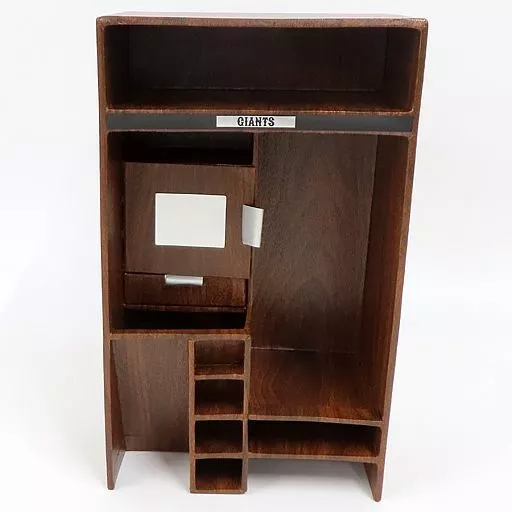 駿河屋 - 【買取】読売ジャイアンツ ミニチュアロッカー型ペンスタンド