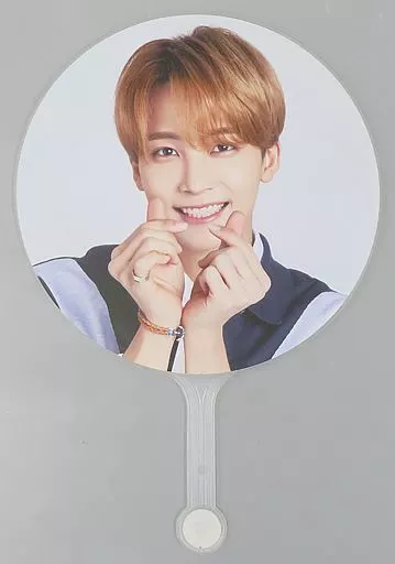 SEVENTEEN JEONGHAN うちわ IDEAL CUT ソウルコン 駿河屋 -<中古>ジョンハン うちわ 「2018 SEVENTEEN CONCERT 'IDEAL
