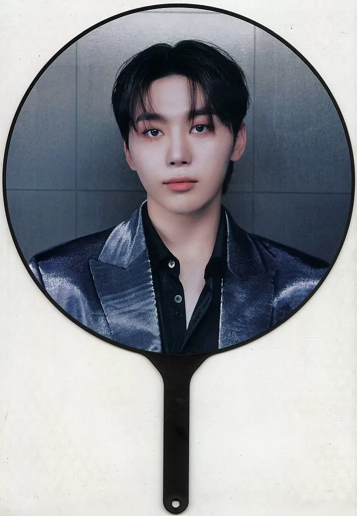 BE THE SUN スングァン うちわ イメージピケット SEVENTEEN NEW NEW_ うちわ イメージピケット スングァン - メルカリ