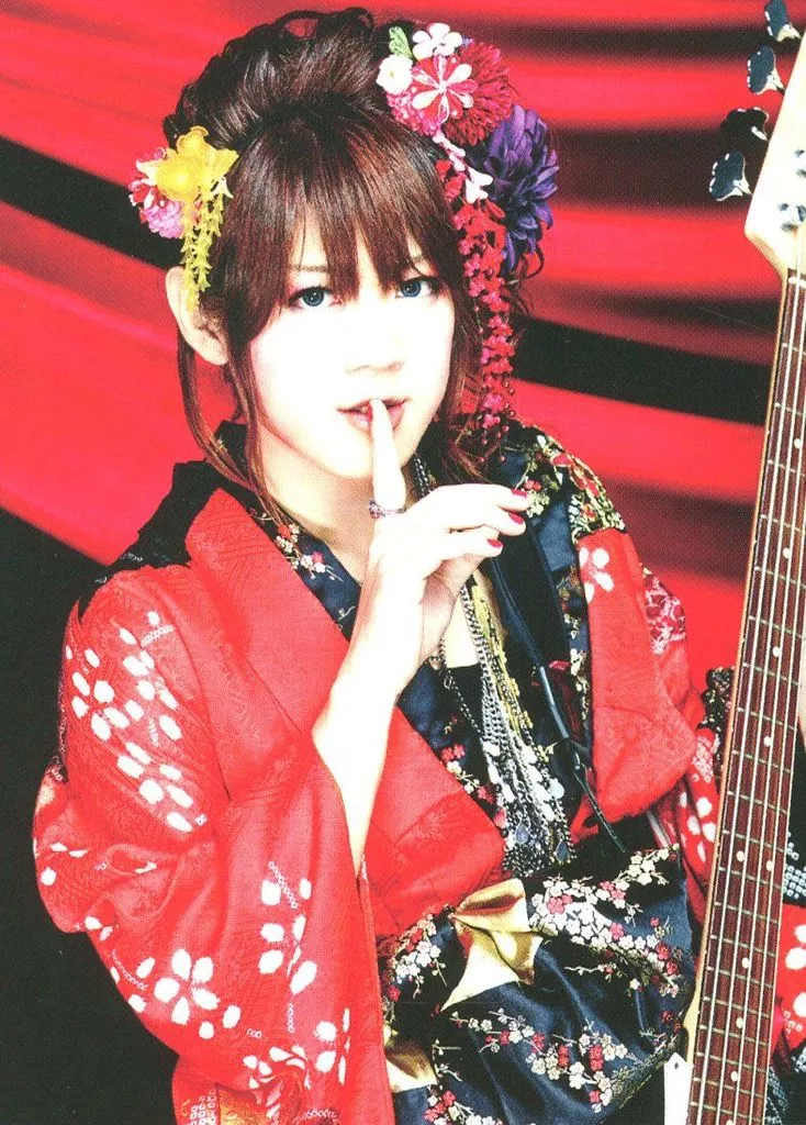 和楽器バンド/亜沙/上半身/DVD・Blu-ray「戦-ikusa- なでしこ桜(AVBD-92218，AVXD-92219)」特典トレカ