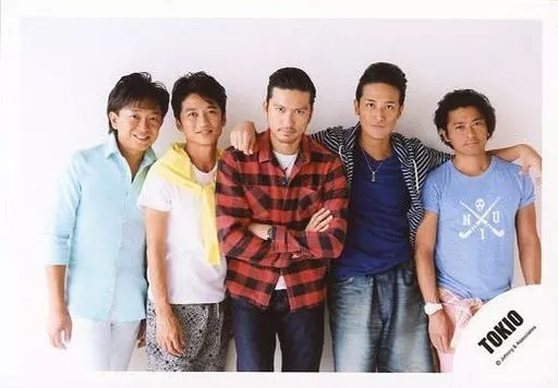 【希少】TOKIO全員集合　公式写真　８８枚 Amazon.co.jp: TOKIO 公式生写真 （集合写真）TOA00057 : 家電＆カメラ