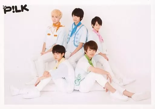 P!LK/集合(5人)/横型・全身・衣装水色・座り・背中合わせ・「反抗期アバンチュール」衣装/「EBiDAN THE LIVE 2016～Summer Party～」スペシャルユニット生写真