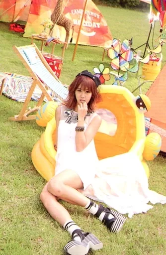 BESTie Hot Baby 1st Mini Album CD 廃盤　トレカ Amazon.co.jp: BESTie 1stミニアルバム - Hot Baby: ミュージック