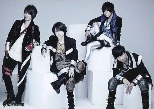 √5 ROOT FIVE トレカ 駿河屋 -<中古>ROOT FIVE/集合(4人)/横型/CD「大逆転エモーション
