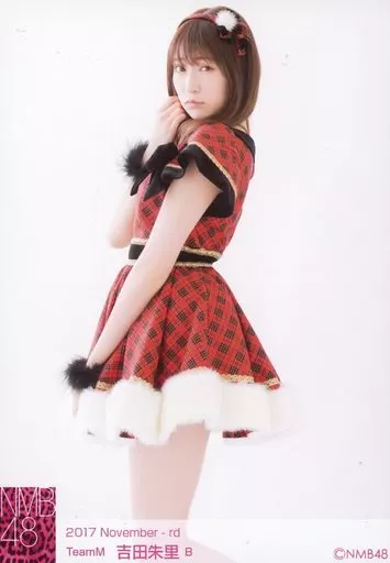 駿河屋 - 【買取】B：吉田朱里/2017 November-rd ランダム生写真（女性