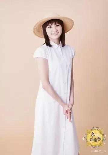 大久保聡美(山田真衣子)/膝上・手重ね・「雪と麦わら帽子」/朗読劇「ADKアーツコレクションvol.1『冬の四重奏(カルテット)～4名の演出家によるオムニバス朗読劇～』」ランダムブロマイド