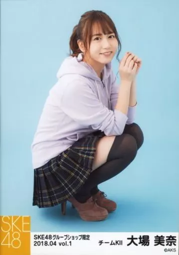 駿河屋 -<中古>大場美奈/しゃがみ・ニーハイ/SKE48 2018年4月度