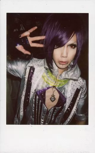 駿河屋 -<中古>Royz/杙凪/上半身・衣装グレー・白・紫・右手パー