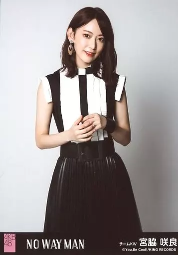 元IZ*ONE　宮脇咲良　生写真　【A】 Yahoo!オークション - IZ ONE 宮脇咲良 Violeta Ver. 生写真 4種コンプ