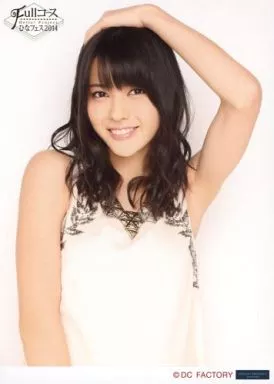 駿河屋 -<中古>°C-ute/矢島舞美/バストアップ・衣装白・歯見せ