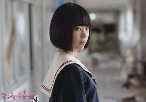 超希少宮脇咲良 君はメロディー キャバすか学園 マジすか学園4 生写真 駿河屋 -<中古>宮脇咲良(さくら)/スペシャルDVD BOX＆スペシャルBlu