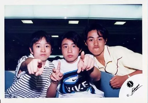 ジャニーズJr./集合(3人)/横型・上半身・櫻井右手人差し指指し・米花左手椅子/公式生写真