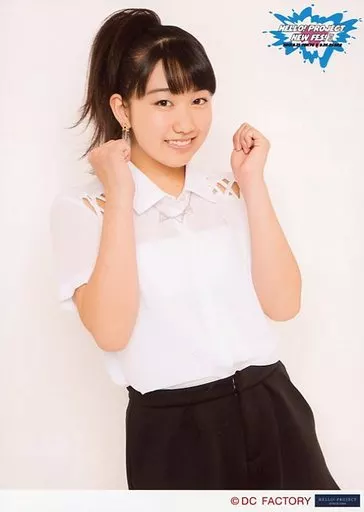 こぶしファクトリー/和田桜子/膝上・衣装白・両手グー・背景白・2Lサイズ/Hello! Project New Fes!II