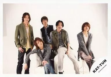 KAT-TUN 公式写真 Amazon.co.jp: KAT-TUN 公式グッズ クリアファイル 集合 + 公式生写真