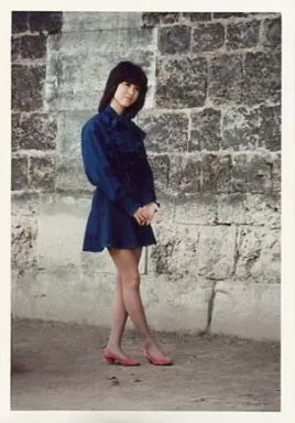 松田聖子 野外ステージ写真➄ 美脚 - メルカリ