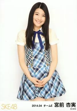 駿河屋 - 【買取】宮前杏実/膝上/「2014.04」ランダム公式生写真（女性