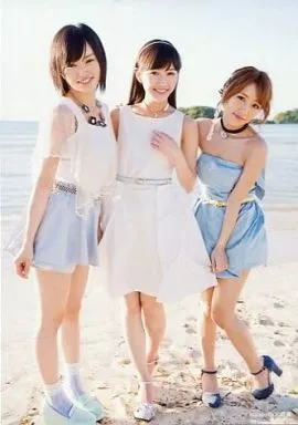 駿河屋 -<中古>山本彩・渡辺麻友・高橋みなみ/CD｢ラブラドール