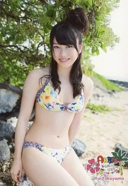 横山由依 BOX　AKB48　海外旅行日記 〜ハワイはハワイ〜 駿河屋 -<中古>⑬：横山由依/DVD「AKB48海外旅行日記 -ハワイはハワイ