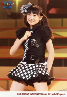 スマイレージ/和田彩花/ライブフォト・膝上・衣装紺・黒・白の水玉模様・右手胸元/Hello! Project 2010 WINTER ～歌超風月～ モベキマス!