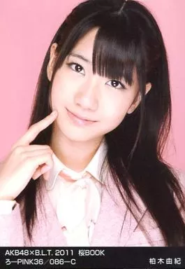 駿河屋 - 【買取】柏木由紀/AKB48×B.L.T.2011 桜BOOK ろ-PINK36/086-C