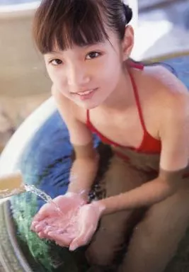 河合すみれ/水着赤/DVD「すみれ色した恋心」特典生写真