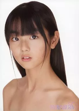 河合真由 ジュニアアイドル 駿河屋 -<中古>河合真由/バストアップ・上半身裸/2Lサイズ/フェイスマテリアル 2L判ブロマイド B-type（女性生写真）