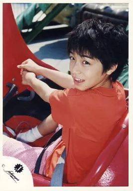 関ジャニ∞/錦戸亮/全身・座り・Tシャツ赤・両手レバー・ジャニーズJr時代/公式生写真