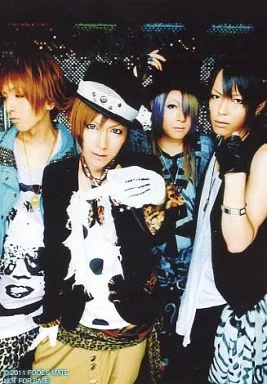 V系★BAROQUE【万作】FOOL'S MATE★ブロマイド★生写真★アー写② 駿河屋 -<中古>baroque/FOOL'S MATE 2011 AUGUST 応募者全員