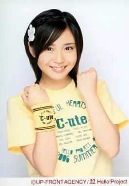 駿河屋 -<中古>°C-ute/村上愛/衣装黄色・上半身・両手グー・背景白