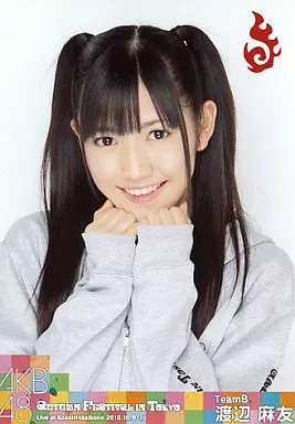 春のコレクション 駿河屋 -<中古>渡辺麻友/バストアップ・両手グー/DVD｢東京秋祭り アイドル