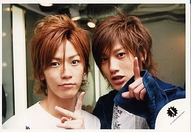 KAT-TUN 赤西仁 亀梨和也 公式写真 約790枚セット JIN ジャニーズ ジャニーズ KAT-TUN 赤西仁、亀梨和也 公式写真7枚セット - メルカリ