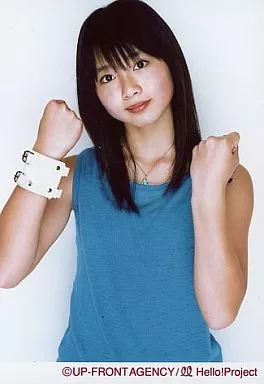 駿河屋 -<中古>Berryz工房/須藤茉麻/腰上・衣装水色・両手上げ・背景白