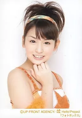 駿河屋 - 【買取】Berryz工房/菅谷梨沙子/バストアップ・衣装オレンジ