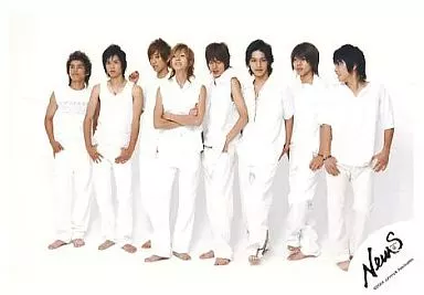 駿河屋 -<中古>NEWS/8人(集合)/横型・全身・衣装白・センター山下