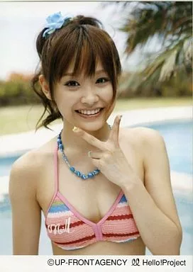 駿河屋 -<中古>高橋愛/バストアップ・水着・左手ピース/A4サイズ生写真 