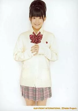 駿河屋 -<中古>嗣永桃子/膝上/背景白・制服・両手重ね/公式生写真2L 